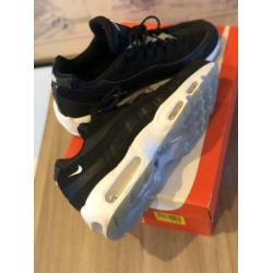 ZGAN NIKE AIR MAX 95 maat 43