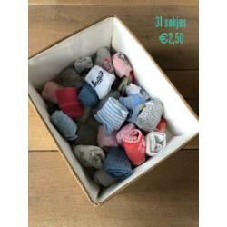 Hele tas vol babykleding