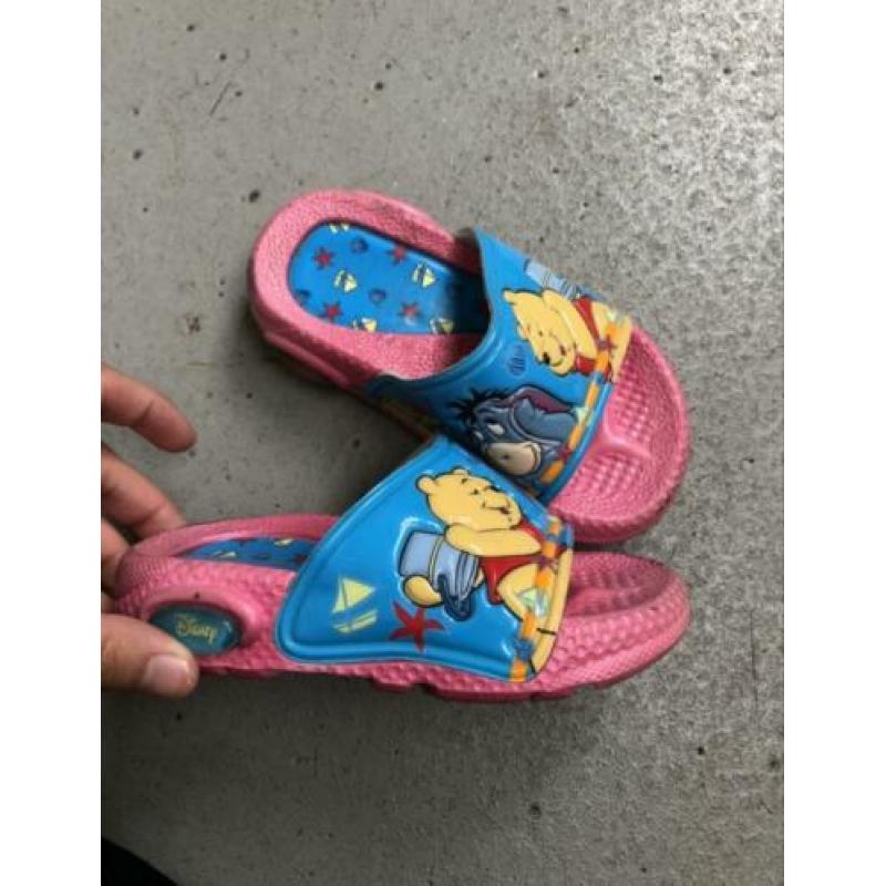 Disney slippers maat 24