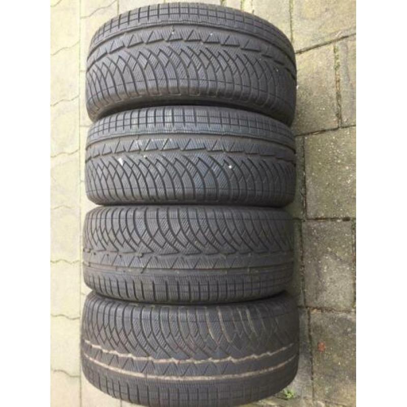 235/45-17 Michelin alpin 97v