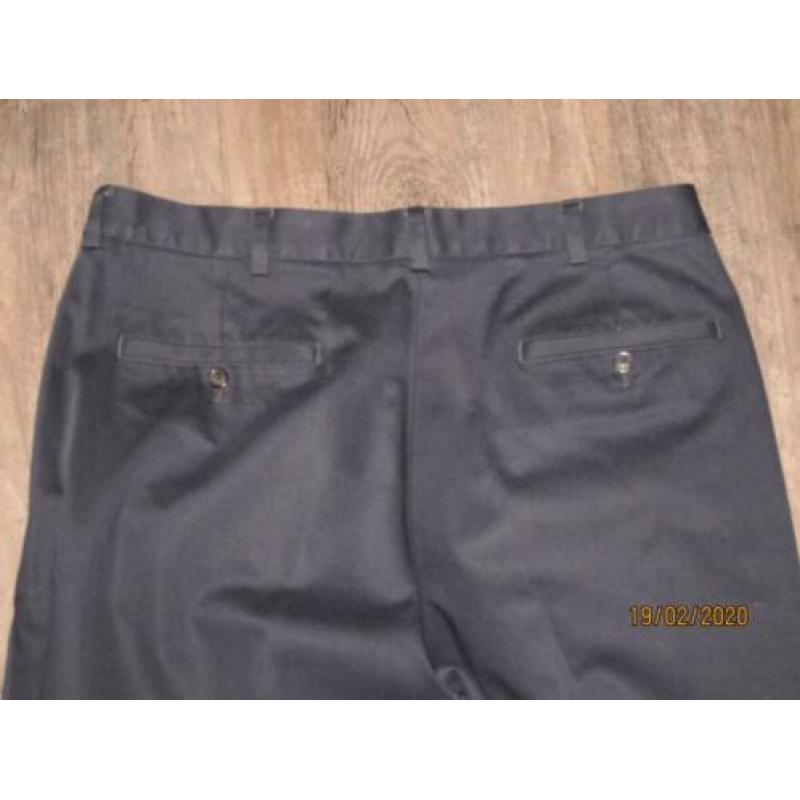 346 Brooks Brothers zwarte pantalon W38L30 (maat 54)