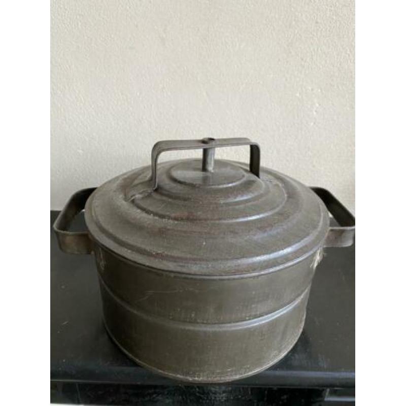 Aubain Marie pan , of voor gepocheerde eitjes , circa 1900