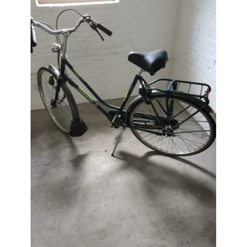 damesfiets merk locomotief met 3versnellingen 28inch