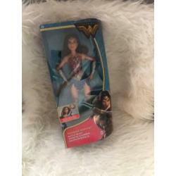 ?? Dc comics Wonder Woman battle ready Barbie pop NRFB