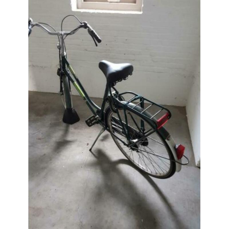 damesfiets merk locomotief met 3versnellingen 28inch