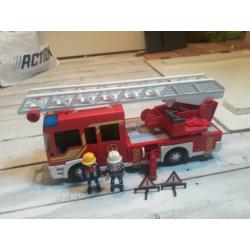 Playmobil brandweerwagen met extra's......