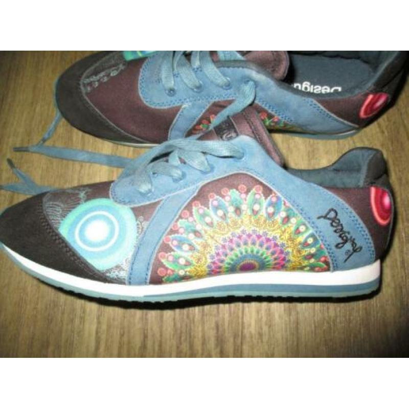 DESIGUAL ! Aparte sneakers mt 38.