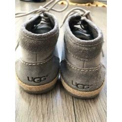 Uggs kinderschoenen maat 34, grijs