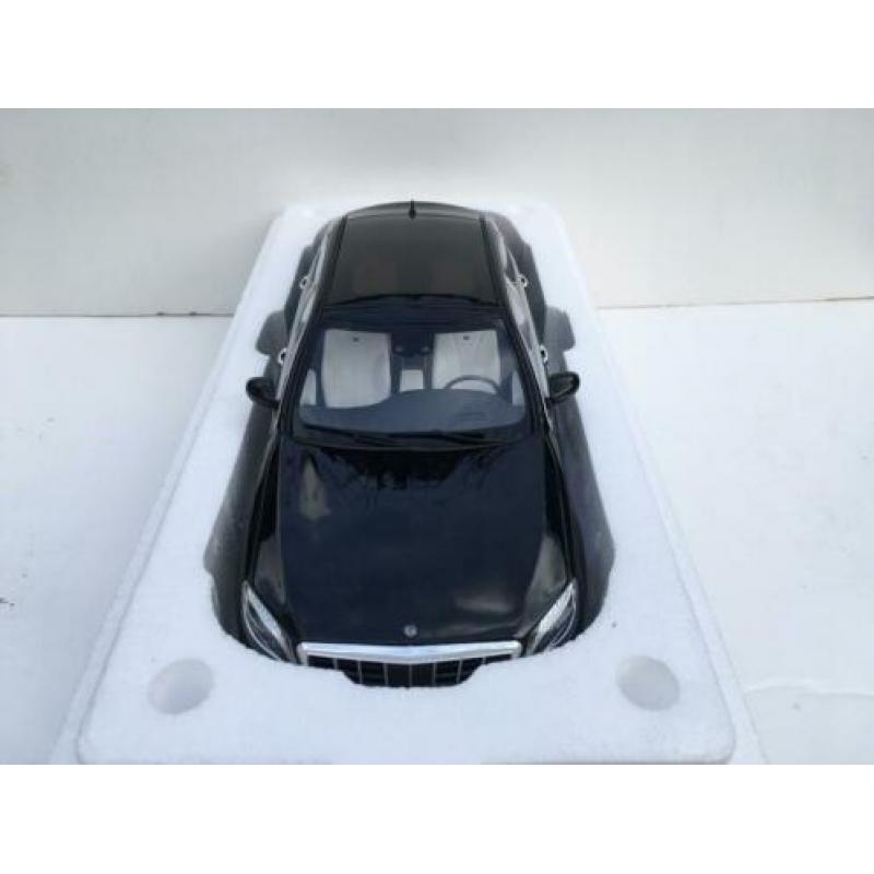 Brabus Maybach 900 1:18 (nieuw)