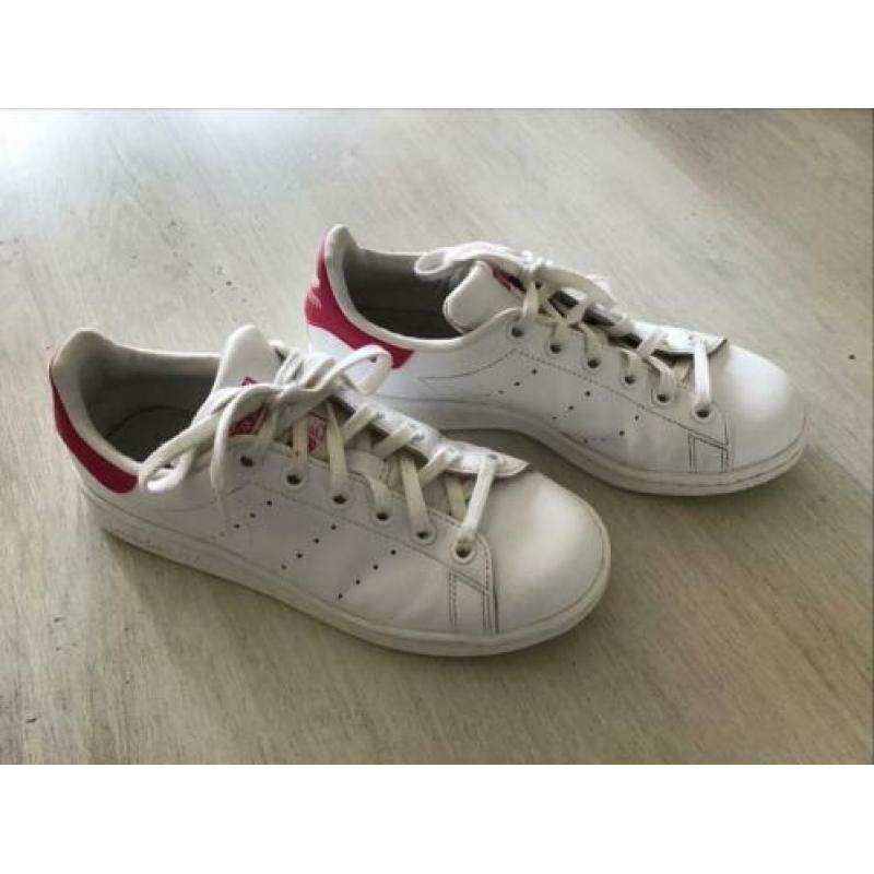 Adidas Stan Smith maat 35,5 wit/fuchsia