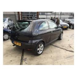 Opel Corsa 1.8-16V GSi