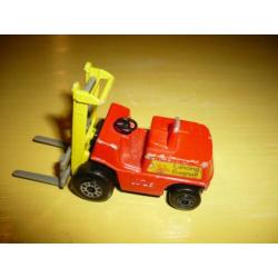 Mie18> oude matchbox fork lift truck 1972 lesney