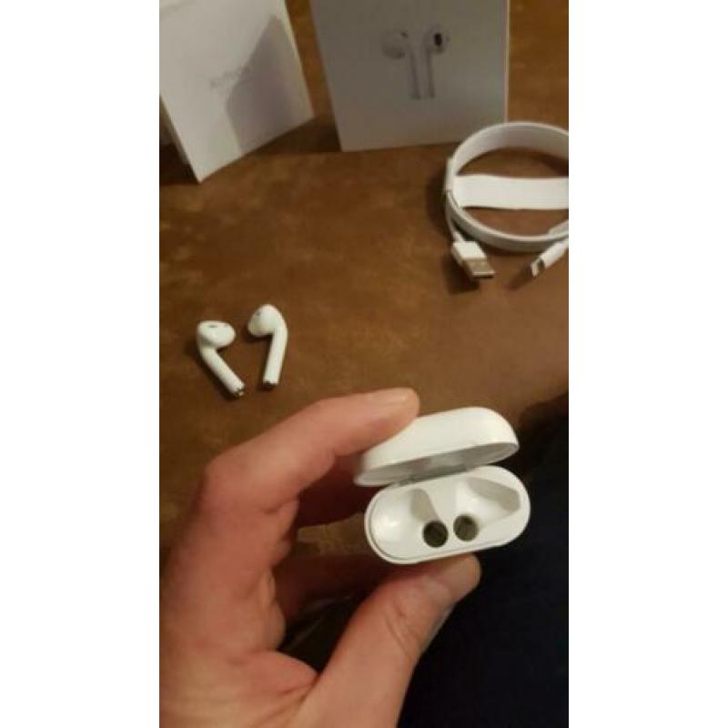 1 op 1 Airpods 2 Geseald nieuw in verpakking