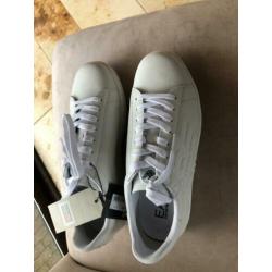 Gloednieuwe Armani sneakers maat 40