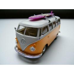 Volkswagen bus T1 Transsporter + Surfboard Welly 1:24