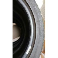 Car Goodyear Winter Tire set