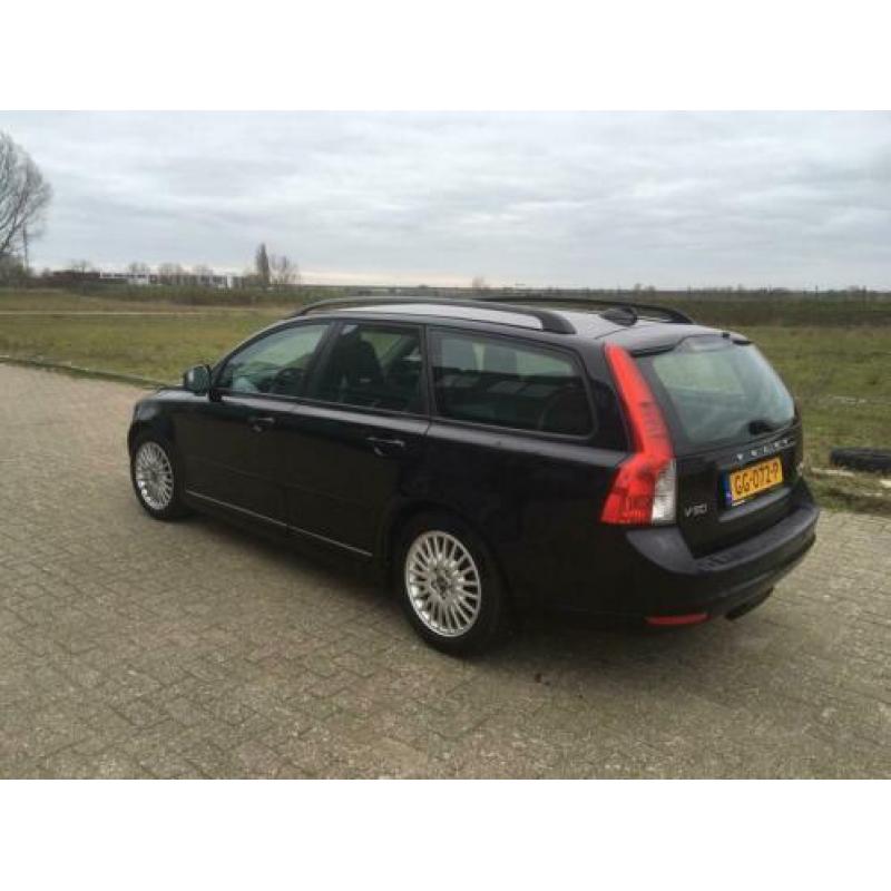 Volvo V50 1.6 D2 Drive 2011 Zwart, NAV, dealer onderhouden