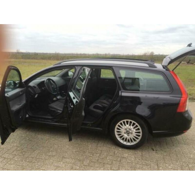 Volvo V50 1.6 D2 Drive 2011 Zwart, NAV, dealer onderhouden