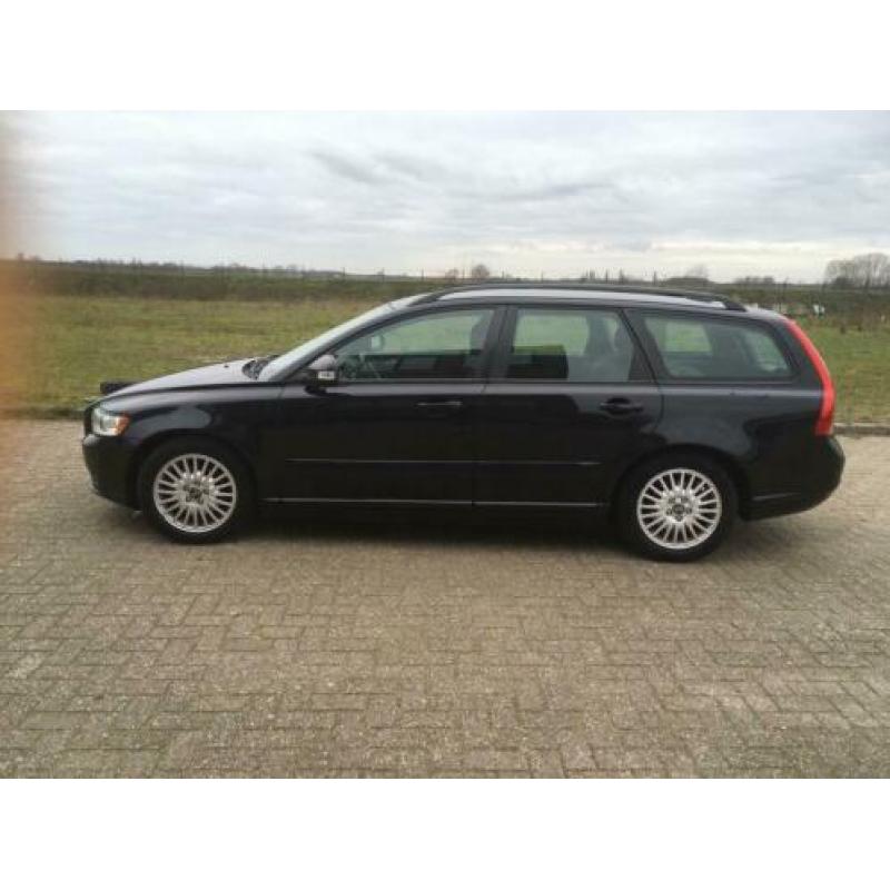 Volvo V50 1.6 D2 Drive 2011 Zwart, NAV, dealer onderhouden