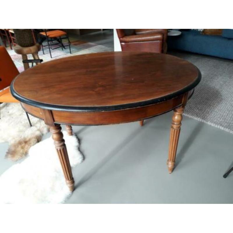 antieke ovale houten tafel te koop