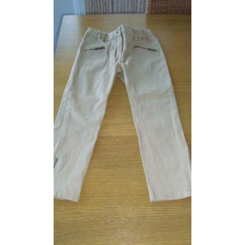 2 broeken (jeanswear) maat 110 samen € 8,00