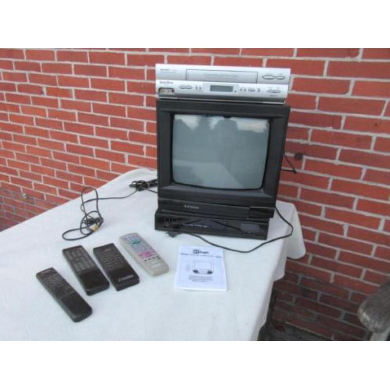 kleine tv blackstripe incl.videorecorder / ontvanger etc.