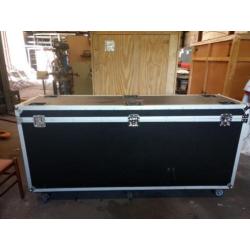 LCD 55 inch tochscreen met flight case