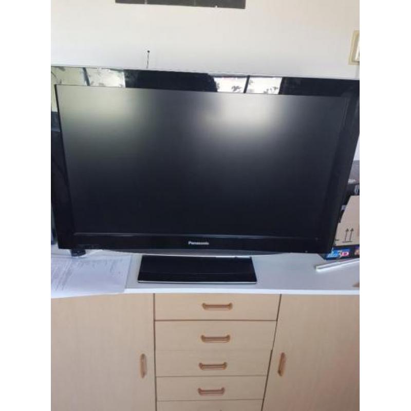 panasonic LCD tv (TX-37LZD85F)