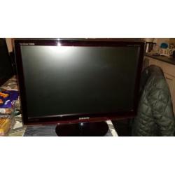 T.k zo goed als nieuw Samsung 24 inch T0240hd tv