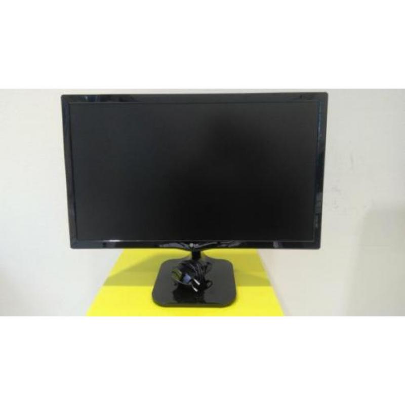 2x LG monitoren 23.5 inch