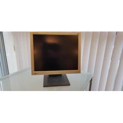 LG Flattron L1811S Monitor 18.1inch