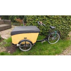 Mooie bakfiets met veel extra's