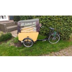 Mooie bakfiets met veel extra's