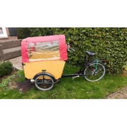 Mooie bakfiets met veel extra's