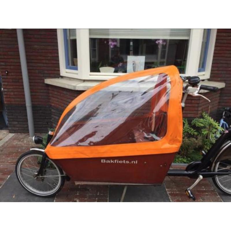 Regenhoes, tent oranje, bakfiets,nl cargo long