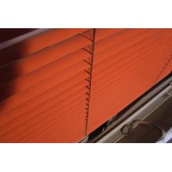 Luxaflex Lightline 25 mm oranje / terra 98,5 x 117 cm