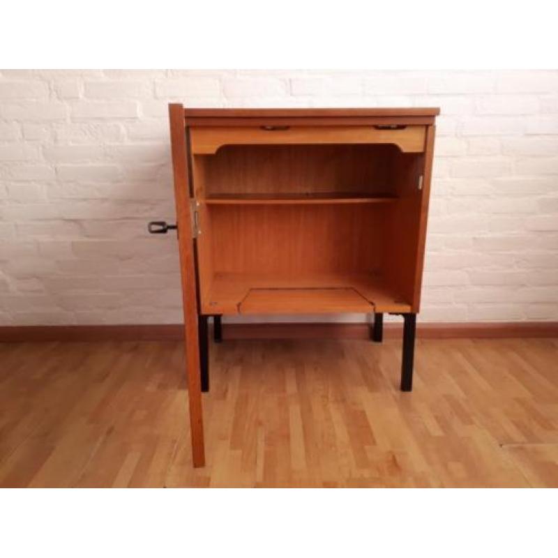 Vintage retro badkamermeubel wastafelkast teak jaren 50-60.