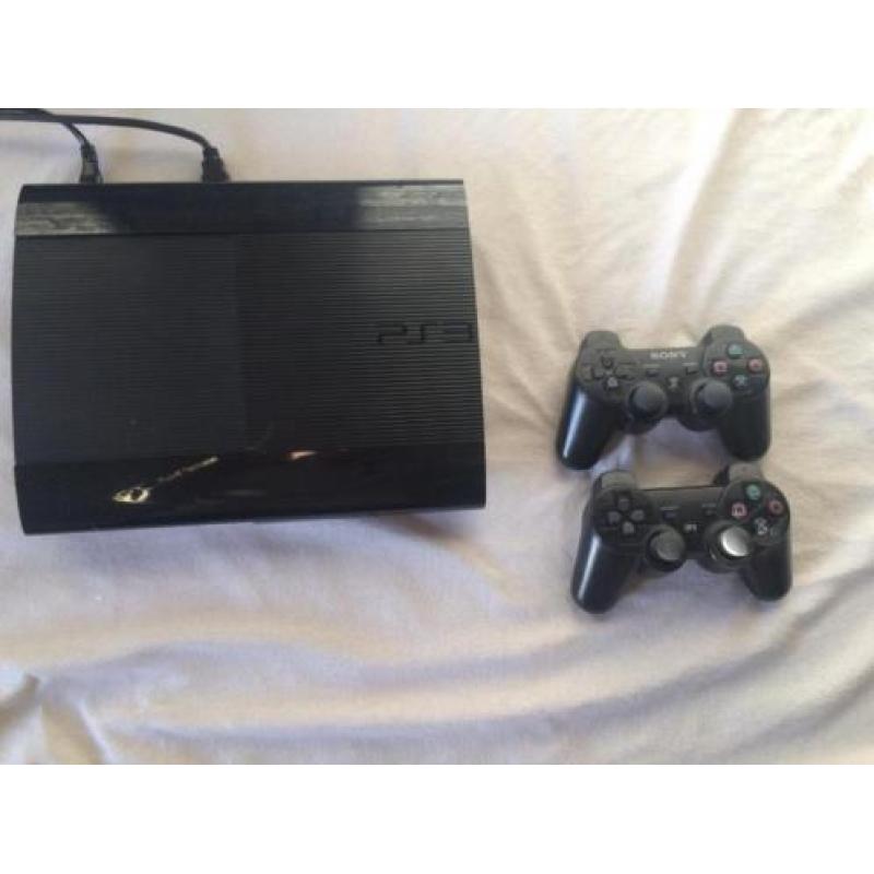 Sony Playstation 3 500GB 2 controllers met doos en 12 games