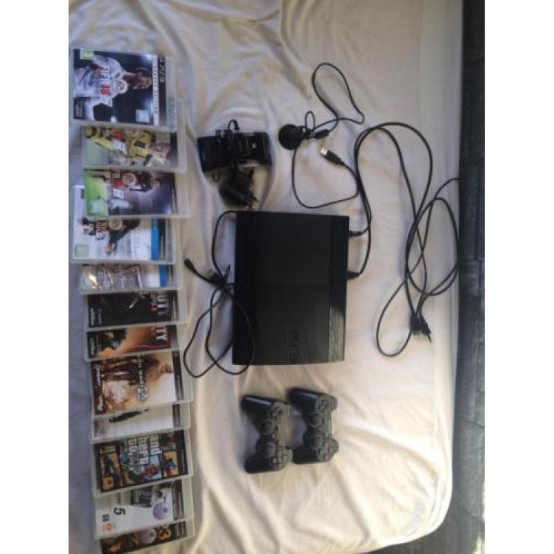 Sony Playstation 3 500GB 2 controllers met doos en 12 games